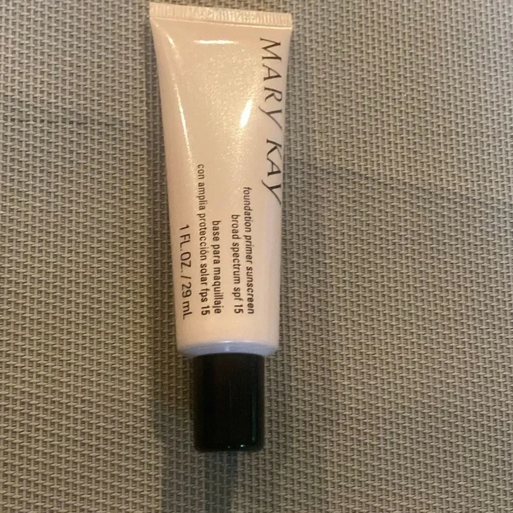 Mary kay foundation Primer Sunscreen Broad Spectrum Spf 15